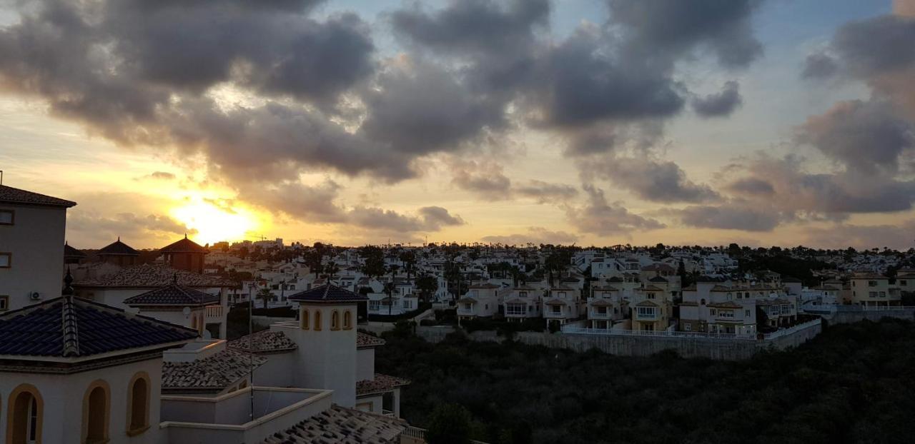 3 Bdr House Near La Zenia Private Lounge Terraces, Fire Places, Bbq, Kitchen, Parking Orihuela Exterior photo